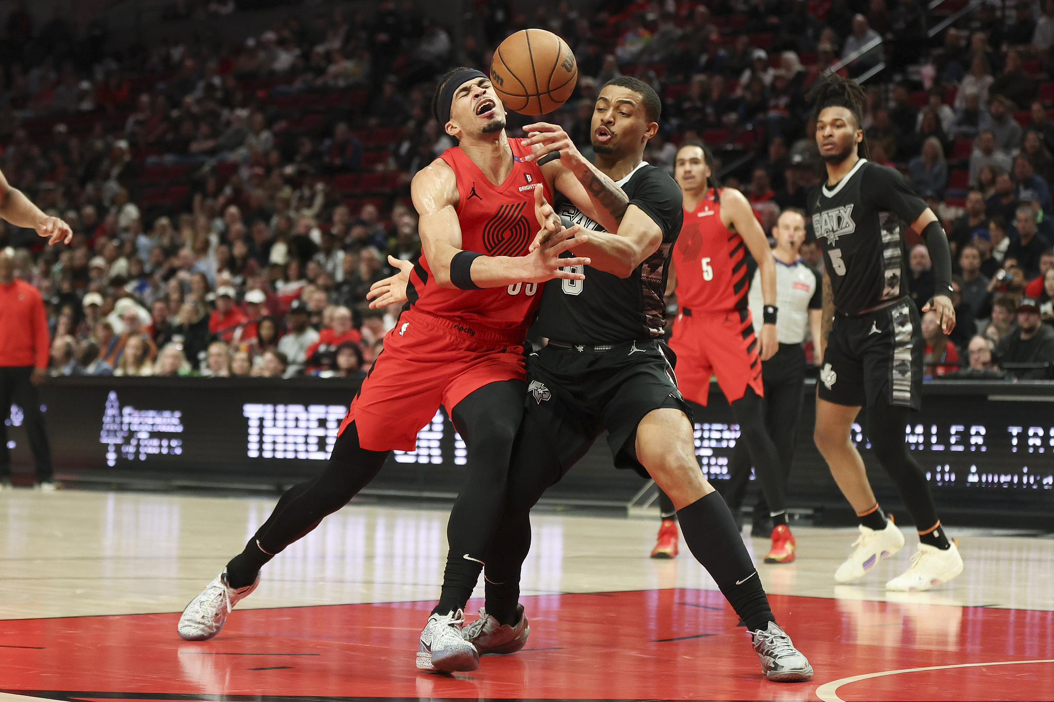 开云体育入口-篮网客场力克猛龙,连胜达到四场