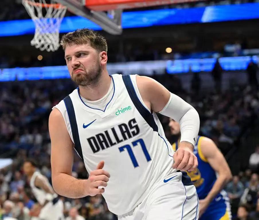 开云官网-独行侠逆转国王,东契奇砍下31分