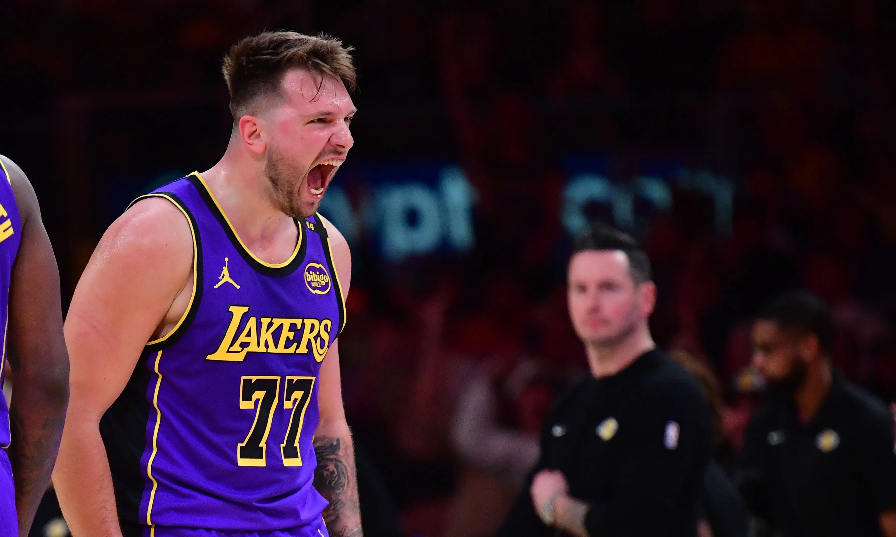 包含凯尔特人B队碾压独行侠,东契奇一己之力扛起全队的词条 包含凯尔特人B队碾压独行侠,东契奇一己之力扛起全队的词条