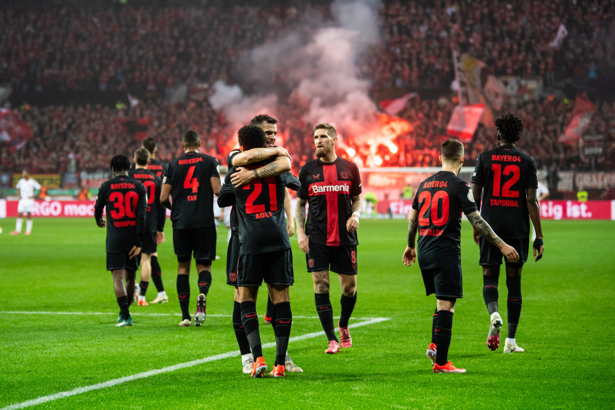 开云官网-梅赛德斯绝杀红牛二队，勒克莱尔统治全场