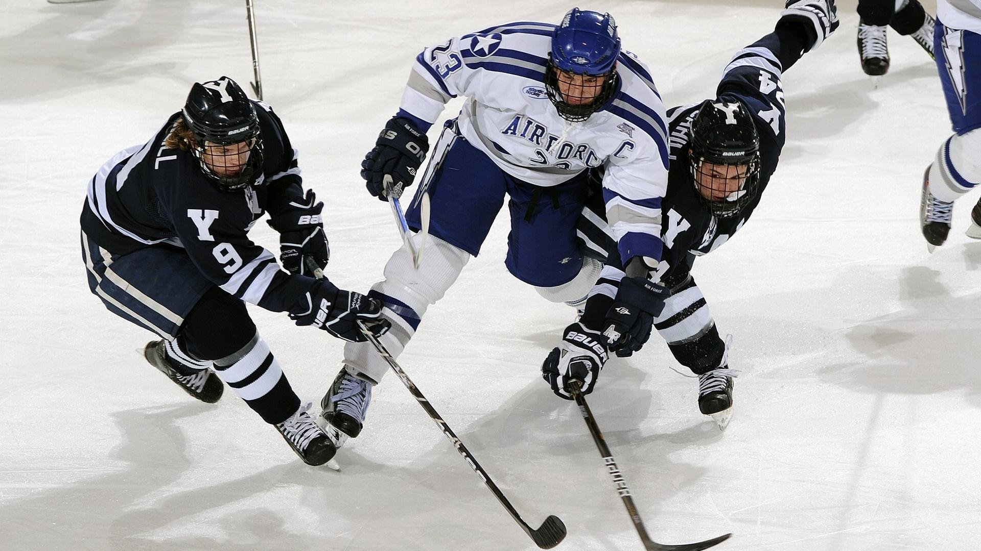 欧冠淘汰赛再爆冷门！尼斯闪电战提前终结悬念，里昂防线溃败原因解析